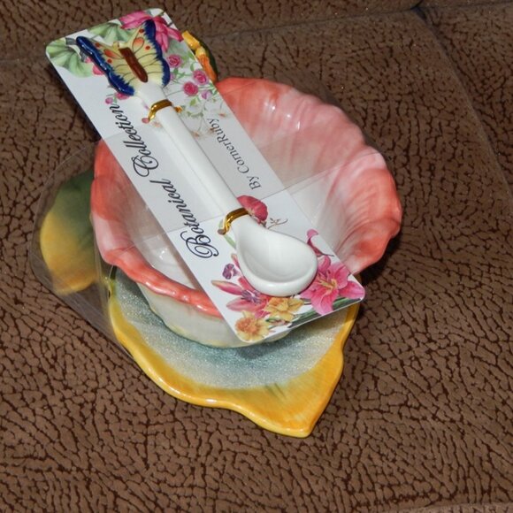 Corner Ruby Botanical Collection White Flower Shape Teacup Leaf Saucer Spoon NWT - Picture 3 of 13